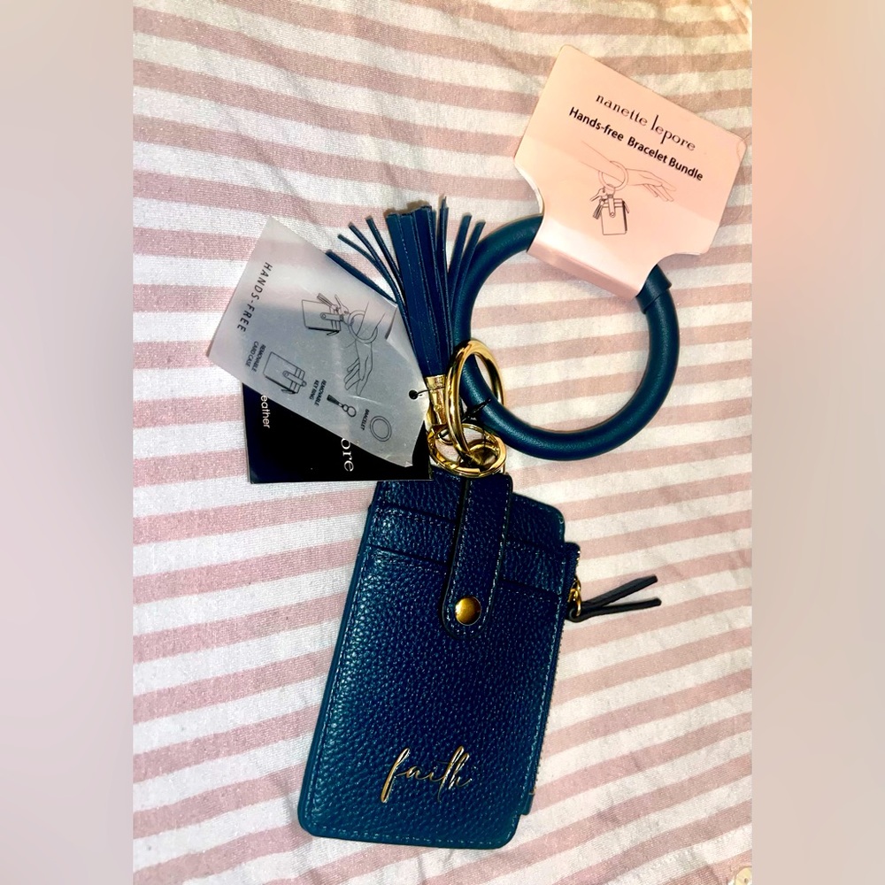 Beautiful green Hands free bracelet bundle/wallet/arm ring. nanette lepore.